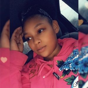 Meet your Posher, Daneshia